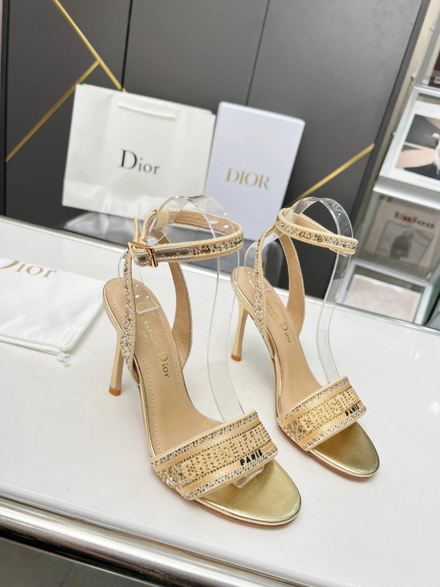 SE1107 DR Dway Heeled Sandal /  Size5-10